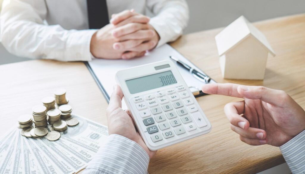 Custo Efetivo Total (CET): O vilão escondido que encarece seu empréstimo